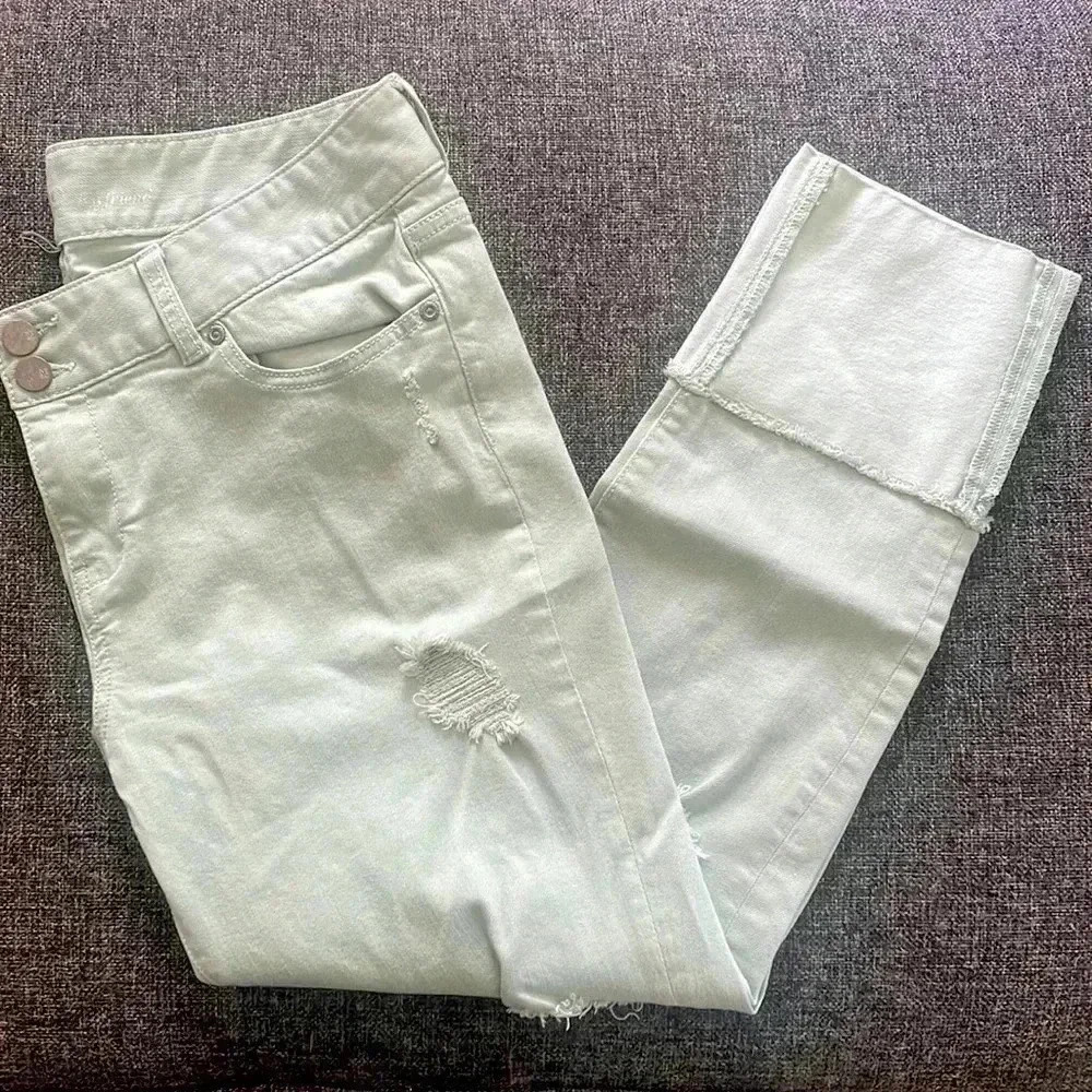 Size 10 Seafoam Green crop distressed Soho Boyfriend Jeans from NY&Co